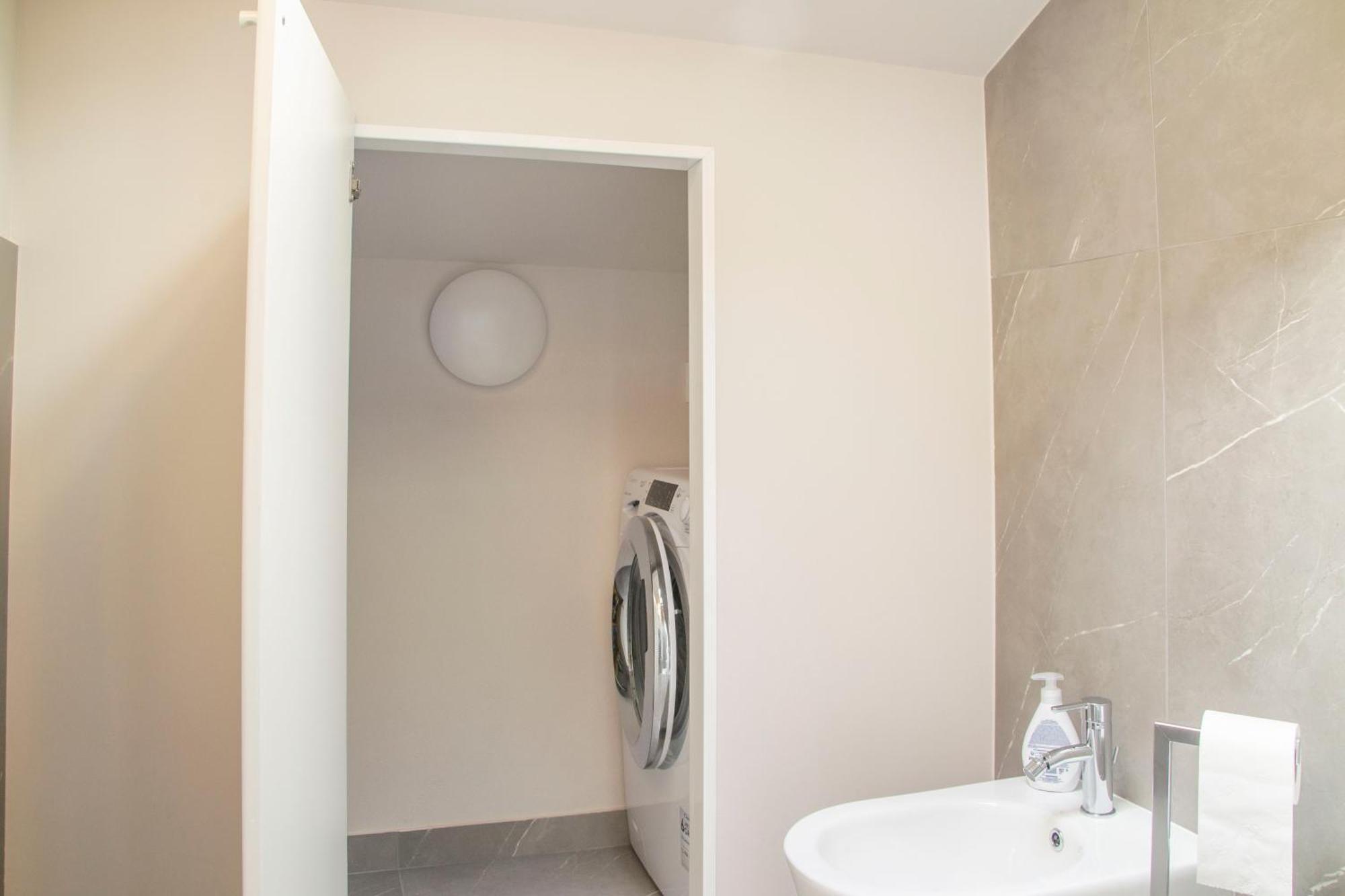Small Island In Milan Apartment Luaran gambar